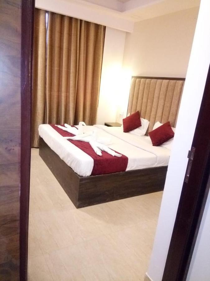 The Divine Oak Hotel Katra  Exterior foto
