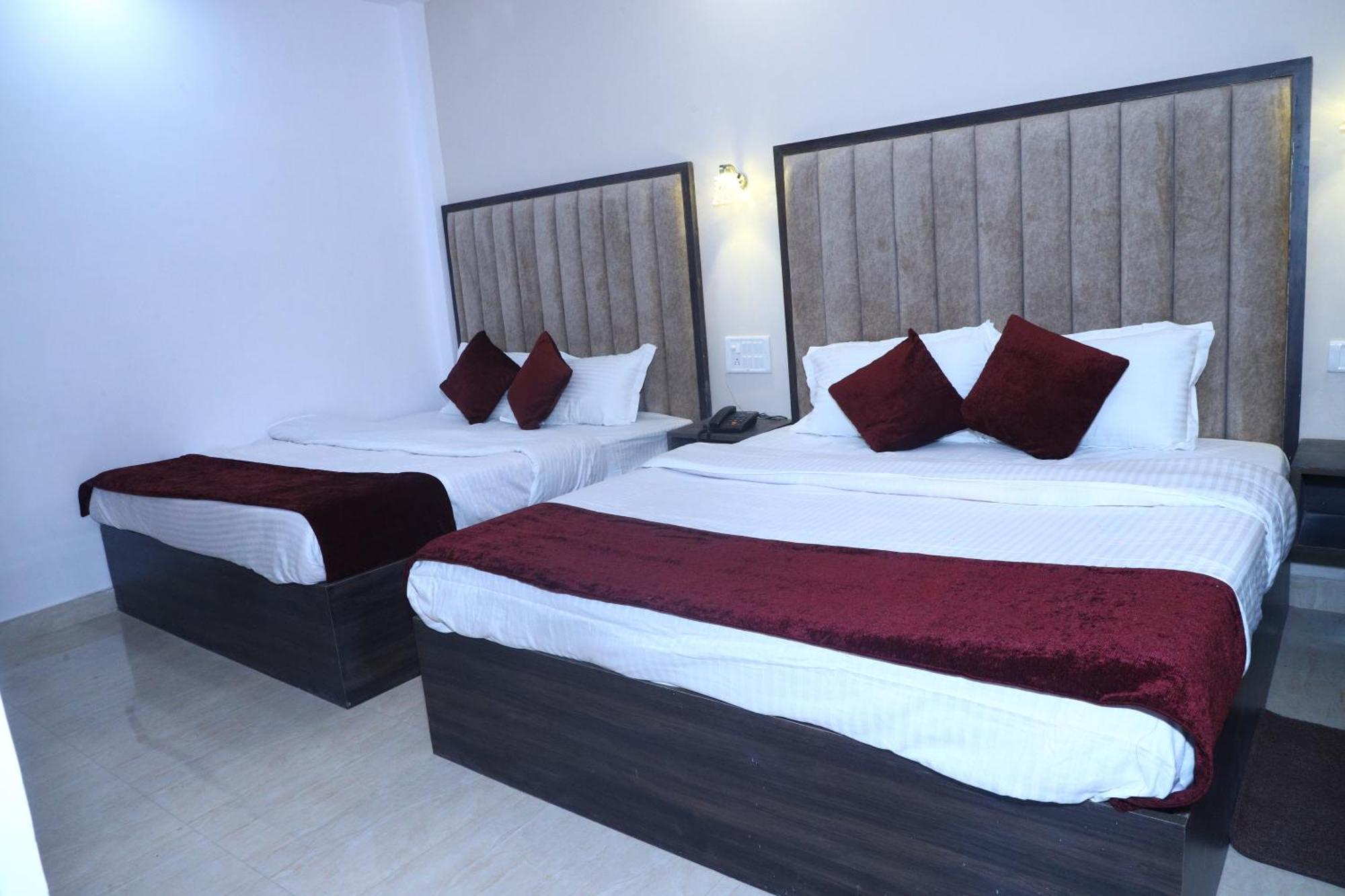 The Divine Oak Hotel Katra  Exterior foto