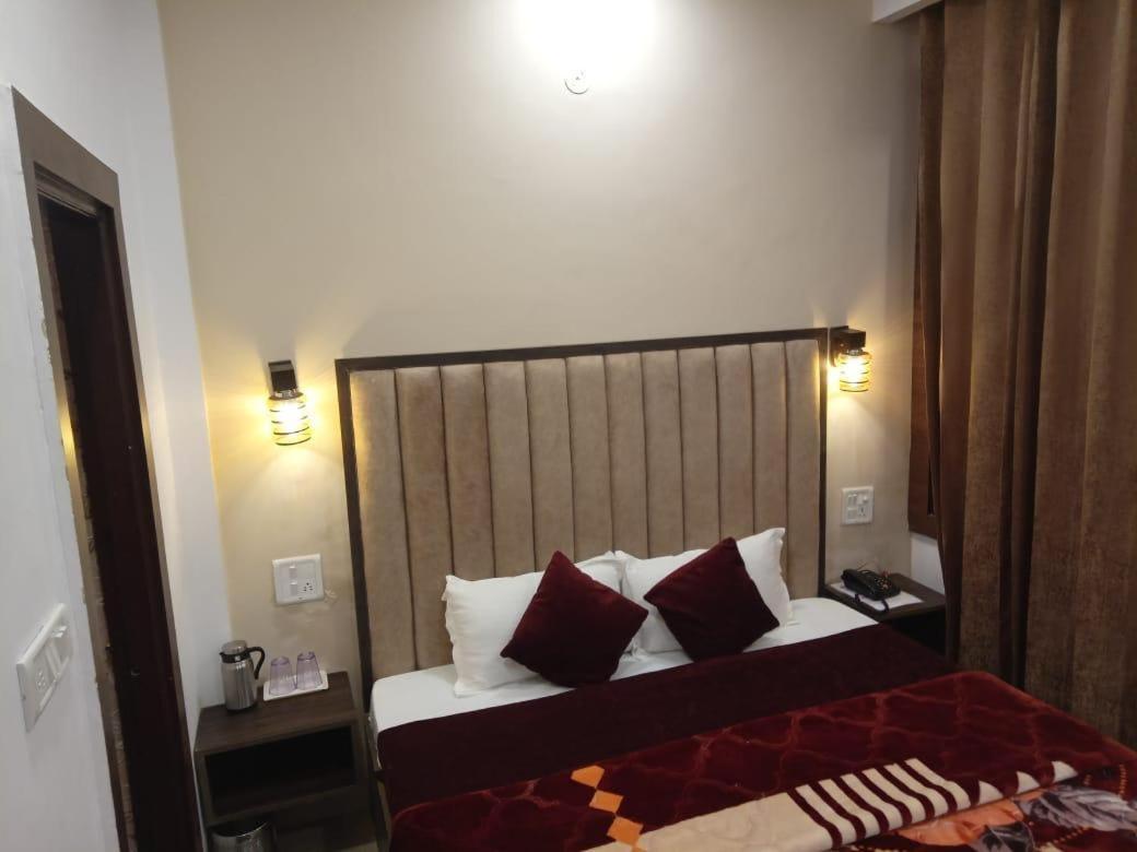 The Divine Oak Hotel Katra  Exterior foto