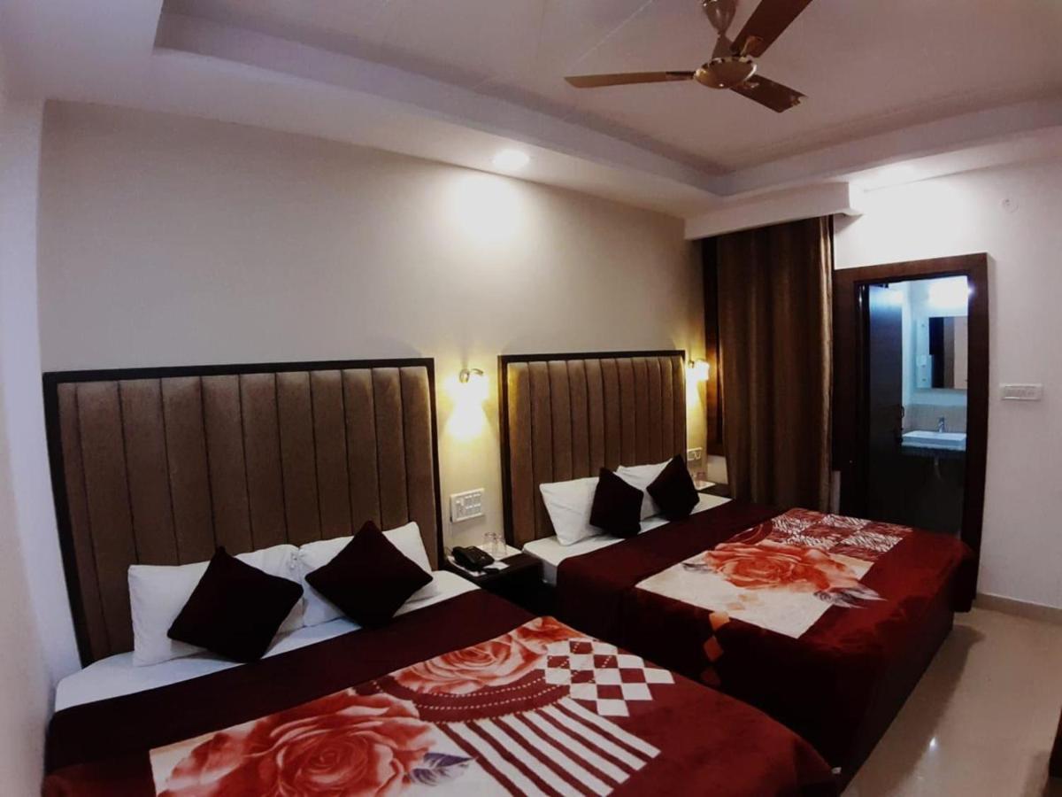 The Divine Oak Hotel Katra  Exterior foto